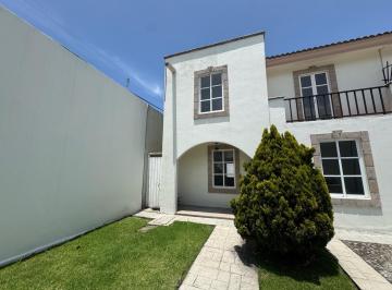Casa · 200m² · 4 Recámaras · “casa en Lerma – Residencial Los Olivos, Lista Para Terminar de Remodelar”