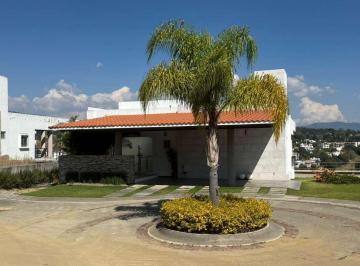 Casa · 600m² · 3 Recámaras · 4 Estacionamientos · Casa Nueva en Venta, Ixtapan de La Sal