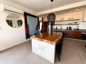 Departamento · 200m² · 3 Recámaras · 1 Estacionamiento · Departamento PH Amueblado en Tulum
