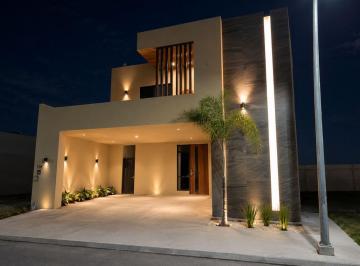 Casa · 266m² · 4 Recámaras · 2 Estacionamientos · Casa en Fraccionamiento Valle de Fontanna