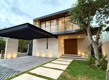 Casa de 4 habitaciones, Benito Juárez · Casa en Venta Residencial Lagos del Sol en Cancun