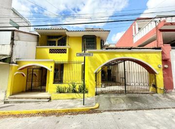 Casa de 4 habitaciones, Xalapa · Casa en Venta con Habitación en Planta Baja en Sipeh Ánimas - a Unos Pasos de Araucarias