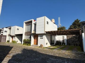 Casa de 3 habitaciones, Cuernavaca · Casa en Renta en Fraccionamiento con Seguridad