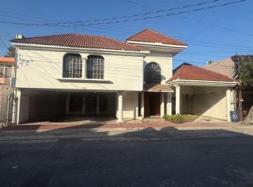 Casa de 4 habitaciones, San Nicolás de los Garza · Casa en Venta en El Roble San Nicolas de Los Garza 4 Recamaras y Alberca