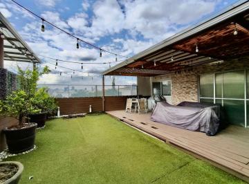 Departamento de 2 niveles con 2 habitaciones, estudio y roof privado en venta en · PH con Terraza en Venta en Escandón