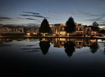 4b41a91d87460d711bc02d5f5cc2288fff061c9bb86fb4f3de428f2f6c590206 · Casa en Venta Condado del Valle Metepec