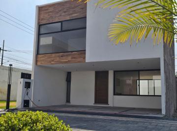 Casa en condominio de 5 habitaciones, San Pedro Cholula · Casa en Venta en Zerezotla San Pedro Cholula