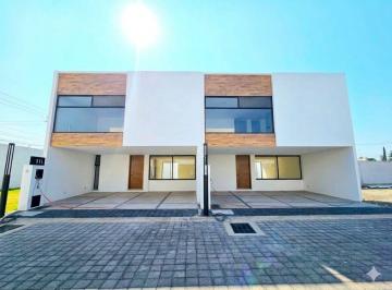 Casa en condominio de 5 habitaciones, San Pedro Cholula · Casa en Venta en Zerezotla San Pedro Cholula