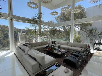 e8f2cd7a8719799005b5660b778027877fb88e936f30c7cea2abea66a3f8f66f · Extraordinaria Casa en Venta