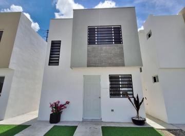 Casa · 69m² · 2 Estacionamientos · Casa en Valle Condesa Juarez Nl.