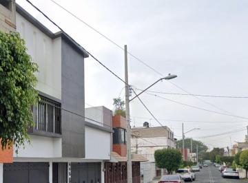 Casa de 4 habitaciones, Iztapalapa · Casa en Venta en Heroes de Churubusco, Iztapalapa