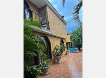 Casa de 7 habitaciones, San Pedro Tlaquepaque · Casa en Venta en El Centro de Tlaquepaque