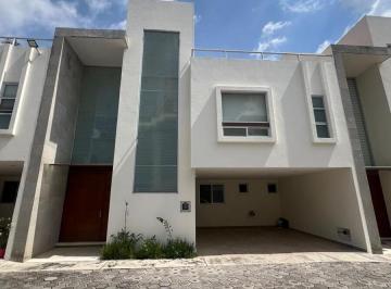 faefd6fba7843a72935c2db16bdec53c2d1f1be2e165bf169836f6380fcc4f04 · Casa en Venta Cd Judicial Condominio María José.