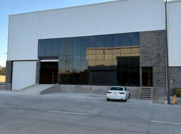 Nave industrial · 838m² · 4 Estacionamientos · Nave en Renta en Parque Industrial