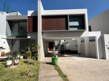 Casa en condominio de 3 habitaciones, Tlajomulco de Zúñiga · Casa en Venta en La Rioja, Tlajomulco de Zuñiga