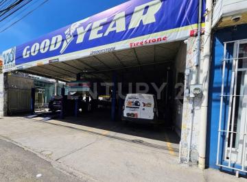 Bodega comercial · 634m² · 5 Recámaras · 8 Estacionamientos · Venta de Bodega Comercial en Puebla, Los Remedios