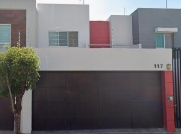 Casa de 4 habitaciones, Colima · Casa en Venta en Residencial Esmeralda Norte, Colima, Col.