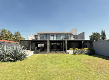 Casa en condominio · 355m² · 4 Recámaras · 2 Estacionamientos · Casa Country Club Escriturada Para / Airbnb, Descanso, Tepeji del Rio Hdo