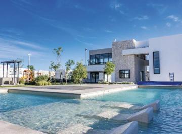 Casa · 118m² · 3 Recámaras · 2 Estacionamientos · Renta Casa Al Norte en Privanza Gratamira (Amueblada) #13lc