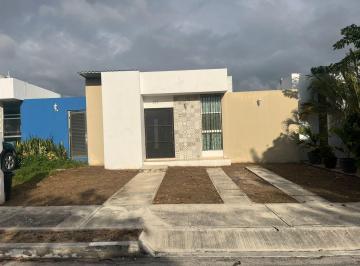 Casa · 225m² · 2 Recámaras · Casa en Venta en Cerrada Claveles, Merida Yucatan