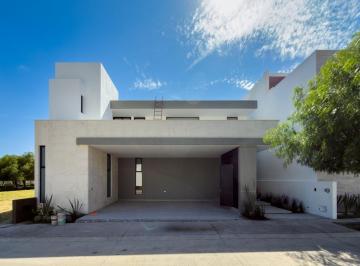 Casa en condominio · 348m² · 4 Recámaras · 2 Estacionamientos · Casa Manola en Venta en Tamarindos