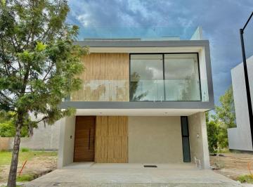 Casa de 3 habitaciones, San Andrés Cholula · Residencia en Lomas de Angelopolis