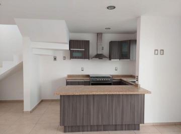 Casa de 3 habitaciones, El Marqués · Hermosa E Iluminada Casa en "El Mirador"