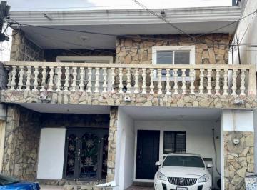 Casa · 272m² · 5 Recámaras · 1 Estacionamiento · Casa en Venta en 16 de Septiembre