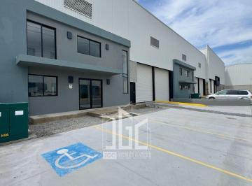 Nave industrial · 736m² · 4 Estacionamientos · Nave Industrial en Venta Condominio Industrial Santa Cruz