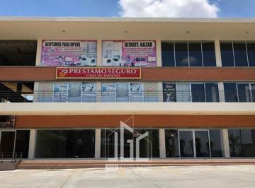 Local comercial · 100m² · Locales en Venta en "Plaza Santiago" en Tonala