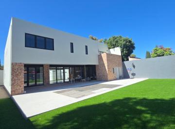 Casa · 580m² · 4 Recámaras · Casa Sola en Venta en Jurica, Querétaro, Querétaro