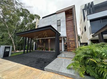 Casa · 304m² · 4 Recámaras · Casa en Venta en Via Cumbres Cancún 3 Niveles