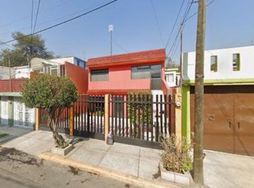Casa de 3 habitaciones, Tlalnepantla de Baz · Casa en Venta Calle Ciruelo, Habitacional San Rafael, Tlalnepantla Recuperación Bancaria