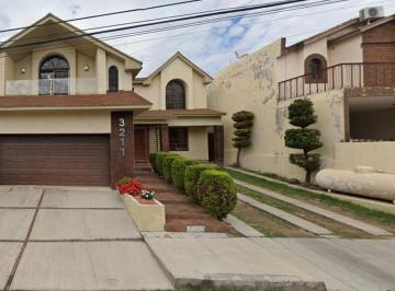 Casa de 5 habitaciones, Chihuahua · Casa en Venta Lomas La Salle ¡Excelente Invierte en Una Propiedad de Recuperaciòn Hipotecaria!