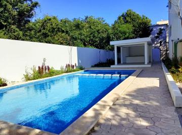 Departamento de 2 habitaciones, Puerto Morelos · Depto. Semi - Nuevo en 1er Piso, Amueblado y Equipado, Alberca y Seguridad, 2 Rec. 2 Baños