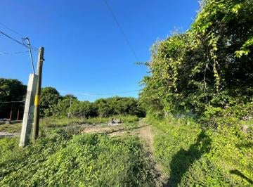 Terreno / Lote · 180m² · Terreno en Tres Palos
