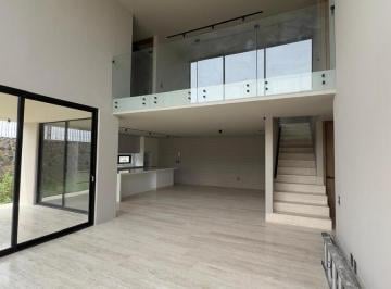 Casa en condominio · 300m² · 3 Recámaras · 3 Estacionamientos · Renta de Casa con Rec en Pb en El Campanario Queretaro