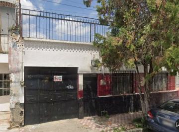 Casa en condominio de 6 habitaciones, Guadalajara · Casa Centrica en Venta de Oportunidad Para Uso Comercial