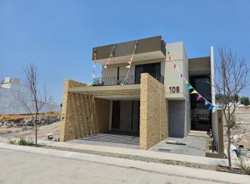 Casa de 4 habitaciones, El Marqués · Casa Nueva Para Estrenar en El Mayorazgo – 3 Recámaras y Jardín