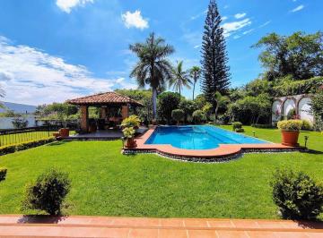 Casa de 4 habitaciones, Temixco · Casa de 1 Nivel Estilo Cuernavaca en Temixco Granjas Merida