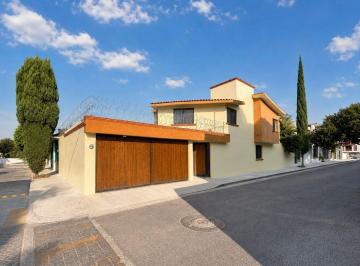Casa de 3 habitaciones, Corregidora · Casa en Venta en Tejeda | 263 m²