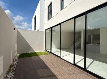 Casa · 202m² · 3 Recámaras · 2 Estacionamientos · Casa en Fraccionamiento Lomas del Dorado