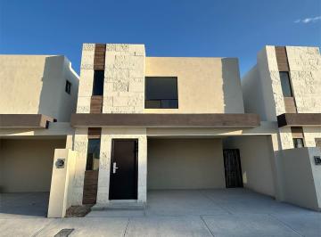 Casa · 155m² · 3 Recámaras · 1 Estacionamiento · Casa en La Aurora