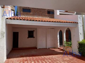 Casa · 240m² · 3 Recámaras · 2 Estacionamientos · Casa en Venta en Valle de Las Trojes a un Paso de Zaragoza