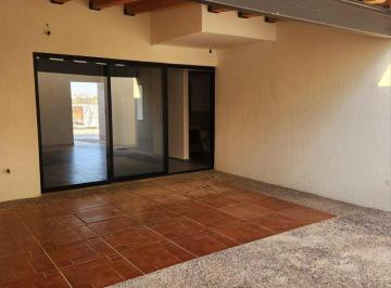 Casa · 185m² · 4 Recámaras · 2 Estacionamientos · Hermosa Casa en Privadas La Condesa Entrega Inmediata