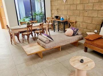Casa · 173m² · 3 Recámaras · 2 Estacionamientos · Hermosa Casa Una Planta con Jardin y Roof Garden en Antigua Villa de Los Frailes