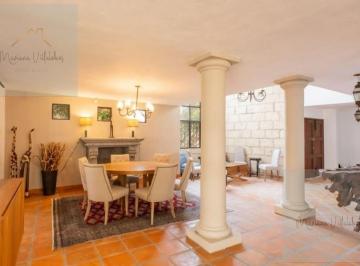 Casa · 510ha · 3 Recámaras · 4 Estacionamientos · Hermosa Casa en Villa de Los Frailes Nueva en El Mercado Excelente Precio