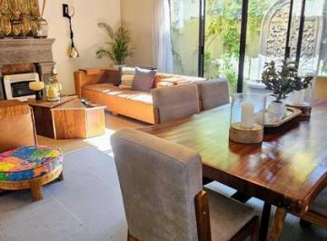 Casa · 240m² · 3 Recámaras · 3 Estacionamientos · Hermosa Casa Dentro de Exlusiva Privada