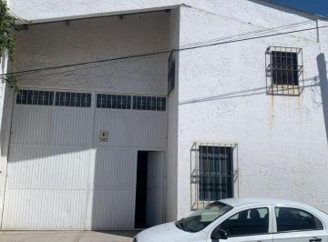 Bodega comercial · 240m² · 1 Recámara · Bodega Comercial en Renta Excelente Ubicación