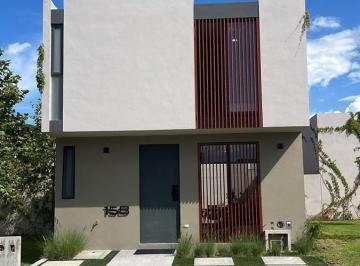 Casa · 118m² · 3 Recámaras · 2 Estacionamientos · Casa en Venta en Zakia – Zona de Alta Plusvalía